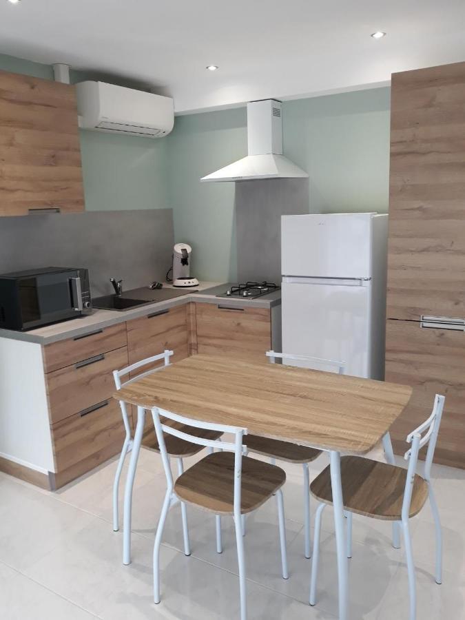 Maisonnette L'Olivier La Loge-aux-Chevres المظهر الخارجي الصورة